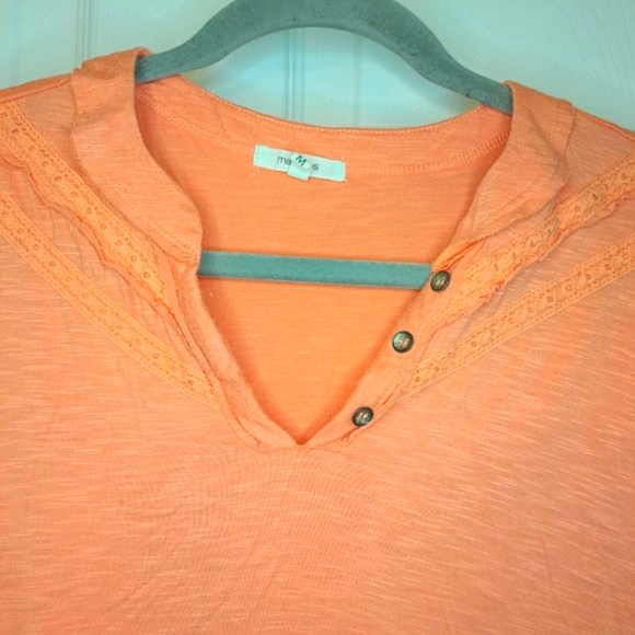 Maurices Coral Peach Ruffle Henley Top Tee Size Medium - Picture 3 of 6